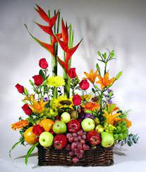 Somos una empresa con más de 25 años de experiencia en el sector de la flor, la planta y el arte floral. Flor De Romero Floristeria En Alcala De Henares Madrid Arreglos Florales Tropicales Arreglos Frutales Arreglos Florales Sencillos