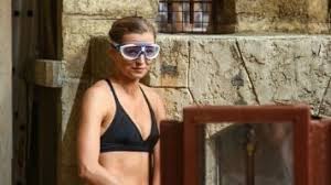 She is a female celebrity. Pevnost Boyard Se Vraci Podivejte Se Na Fotogalerii Lupa Cz