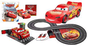 Like, lightning mcqueen changes his tires literally all the time, and in the second movie he finally gets. Die 10 Besten Spielsachen Von Lightning Mcqueen Dad S Life