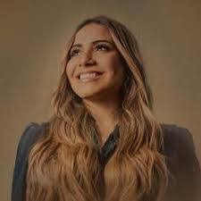 Emily Pena's Instagram, Twitter & Facebook