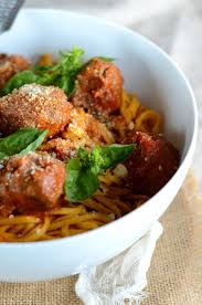 Tagliolini Aux Boulettes De Boeuf Et Sauce Tomate Au Basilic Recette Recette Boulettes De Boeuf Recettes De Cuisine Sauce Tomate Basilic