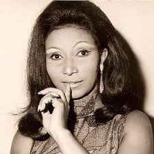 Ellen de Lima (@ellendelima.cantora) • Facebook