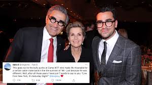 Dan levy / phoebe bridgers. Ahead Of Saturday Night Live Dan Levy S Mom Trolled Her Son S Former Bullies Culture
