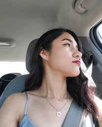 Elizabeth Aviles's Instagram, Twitter & Facebook