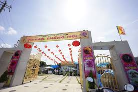It includes a shopping center, hotels. Dainan Ji Temple Chua Dai Nam Picture Of Dainan Ji Temple Chua Dai Nam Himeji Tripadvisor