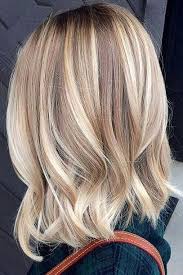 These Caramel Balayage Short Hair Are Gorgeous Caramelbalayageshorthair Haircolorbalayage In 2020 Buttery Blonde Medium Blonde Hair Short Hair Balayage