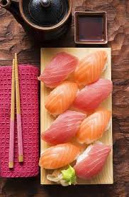 Comment Faire Des Sushis Maison Par Mon Magasin General Recette Sushi Recettes De Cuisine Nourriture Asiatique