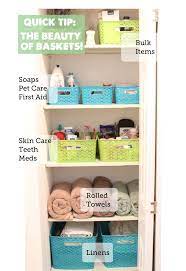 How to organize your bathroom? Project Organize Your Entire Life Quick Tip Baskets Modern Parents Messy Kids Linen Closet Organization Organization Project Organization
