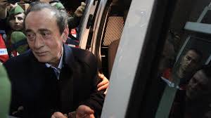 Yani hıncal uluç ' un sevgili eşi holly. Alaattin Cakici Kimdir Alaattin Cakici Kac Yasinda Ve Aslen Nerelidir Son Dakika Haberleri