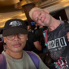 We swear we didn't plan it! We just love @dragthemusical that much!  @jimbothedragclown