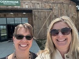 Amy Fetters's Instagram, Twitter & Facebook