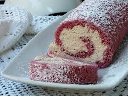 Il Rotolo Di Natale E Un Dessert Di Pan Di Spagna Farcito Con Crema Al Torrone Che Si Prepara In Meno Di Di Un 3 Idee Alimentari Ricette Ricette Pan Di Spagna