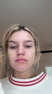 Sheena Sullivan's Instagram, Twitter & Facebook