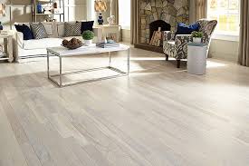Feet is between $6,115 and $10,140 with most homeowners spending about $8,127 for materials and professional labor. 2021 Hardwood Flooring Cost Installation Cost Per Square Foot