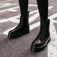 Ver más ideas sobre botas zapatos, zapatos mujer, zapatos timberland mujer. Las Mejores 65 Ideas De Botas Militares De Mujer En 2021 Botas Militares Botas Temporada De Otono