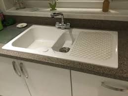 As always at tap warehouse, our stunning range of kitchen sinks come complete with healthy discounts and large savings off the manufacturer's rrps. Wickes Garrigue 1 5 Bowl Ceramic Kitchen Sink White Wickes Co Uk