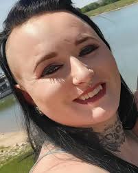 Guess What!! I can't believe it myself!!! Hannah is COMING BACK (part  time)! She missed us so much, she couldn't stay away!!! She will be working  Tuesday and Thursday! She told me