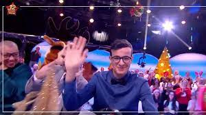 Mais ce fantôme, qui se prénomme daniel, n'est pas un fantôme comme les autres, car, douze jours par an, tous les ans depuis 95 ans, du 13 au 24 décembre au soir, il redevient humain. Les 12 Coups De Noel Le Champion Paul A T Il Renoue Avec La Victoire Sur Tf1 Soirmag