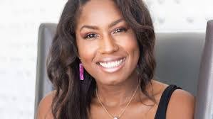 Melanie Quinton's Instagram, Twitter & Facebook