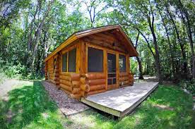 The park includes mainly hardwood forest, prairie, wetlands, several lakes and two creeks, including elm creek, of course. Elm Creek Park Reserve Three Rivers Park District