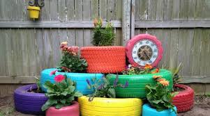 Tayar terpakai tin bekas plastik dan sebagainya boleh diguna semula sebagai bekas atau pasu bunga sama ada untuk ruang laman kediaman anda ataupun di dalam kediaman anda. Katil Tayar 48 Gambar Apa Katil Di Kampung Boleh Diperbuat Daripada Tayar Dengan Tangan Anda Sendiri Cara Cat Roda