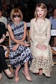 the taylor swift look book テイラー