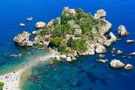 Isola Bella di Taormina: la sua storia, come raggiungerla e come visitarla