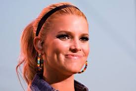 Jessica Simpson knows the other pop stars of her time were some tough  competition. 🌟