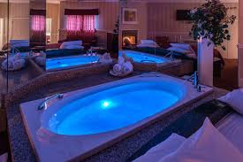 20 Hotels With Private Pools For A Sexy Romantic Getaway Unsurprisingly, los angeles is also home to some of the best hotels in the country ranging from budget to simply put, los angeles is a cultural mecca. 20 hotels with private pools for a sexy