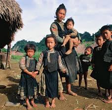 Most hmong know their forefathers emigrated from china but that's been the extend of their but relearning and interpreting hmong roots recently began at china's xiangtan university in hunan. Zwangsruckkehr 4000 Hmong Ins Kommunistische Laos Deportiert Welt