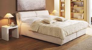Wir haben das bett ca. Polsterbett Cremona Hochwertig In Creme Mit Velours Bezug