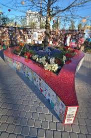 Hi, i am coming to lv for the first time this september & wondered if anywhere sells lv themed baubles/decorations for a. Gallery Menorah Lighting And Christmas Decorations In Downtown Las Vegas Ksnv