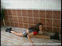 Flexibility, stretching, yoga, pole dance and contortion models. Disco Lady Edita Flexible Strip Kostenlos Im Grossen Archiv Von Pornos Ansehen Oyoh