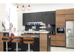 Avant de choisir définitivement votre cuisiniste, veillez à ce qu'il se déplace bien à votre domicile (sauf dans le cas d'un projet neuf). L Entreprise Leroy Merlin Ouvre Un Nouveau Concept Store Dedie A La Cuisine Dans Le Centre Ville De Nice Petites Affiches Des Alpes Maritimes Annonces Legales Appels D Offres Ventes Aux Encheres