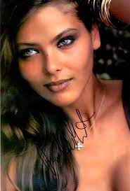 9 march 1955) is an italian actress. Ornella Muti Autogramm Sammlerteil Autogramm Sammlerstuck