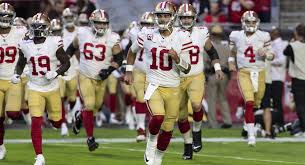 4k00:14コロナウイルスの検疫が終わると、カフェやレストランや営業が再開されます。 閉店から開店の合図をするフェイスマスクを持つ女性。 covid lockdownの後のスモールビジネス バルセロナ，スペイン. ç¬¬54å›žã‚¹ãƒ¼ãƒ'ãƒ¼ãƒœã‚¦ãƒ«ç‰¹é›† Nfl Japan Com