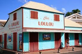 Une Rue Coloree A Saint Gilles La Reunion Ile De La Reunion Vacances Reunion