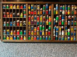 Nothing much at Goodwill today, but I did find this, and I just couldn't  leave without it! I had a feeling it was some thing I should not leave  behind. I like