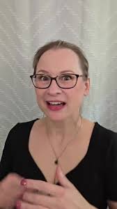 3 different statuses of your Airy Elegance topper 👇 Know them to love it  better!, http://bit.ly/3UKSnPZ, 📦 Unboxed: Smooth and silky., 〰️ Washed &  Air-Dried: A little wavy with more volume. (This is ...