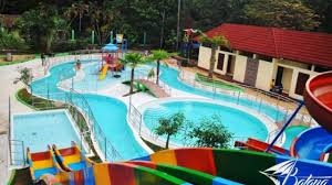 Bahkan bukan hanya kolam renang biasa, anda juga bisa menikmatiwaterpark di dalam hotel. Wisata Batang Bandar Eco Park Wisata Kolam Renang Keren Di Kabupaten Batang