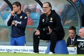 A brilliant clip from leeds united's training this week perhaps acknowledged a passing of the torch involving pablo hernandez and joe gelhardt. Leeds United S Marcelo Bielsa Sets Up Bed And Kitchen At Training Ground To Beat Traffic Mirror Online