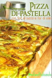 Ingredienti 300 g fiori di zucca 125 g farina 00 2 cucchiai birra 1 uova 30 g parmigiano reggiano (grattugiato) mezzo cucchiaini bicarbonato 2 cucchiaini lievito istantaneo per preparazioni salate 4 g sale q.b. Pizza Di Pastella E Fiori Di Zucca