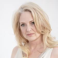 Anyone else getting door knocked by people saying they are from frontier  internet trying to sign up service or asking when they can come back to  talk? I asked for paperwork to