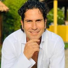 49,146 likes · 1,478 talking about this. El Final Del Paraiso Asi Se Veia Gregorio Pernia El Titi A Los 19 Anos Sin Senos Si Hay Paraiso Series Tv Telenovelas Estados Unidos Colombia Video Fama Mag