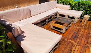 (avec accoudoirs de préférence pour. Construire Une Terrasse Pas Cher En Palettes Demonstration Et Conseils