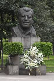 Tengo la impresión de que si no hubieran asesinado a luis donaldo colosio, hoy sería recordado con el mismo desprecio que epn o cualquier presidente del pri, pero la muerte lo hizo. Archivo Luis Donaldo Colosio Reforma Mex D F Jpg Wikipedia La Enciclopedia Libre