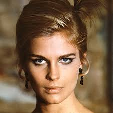 Instyle brings you the latest news on actress candice bergen, including fashion updates, beauty breaking news, relationship updates, hairstyle inspo, fashion trends, and more direct to your inbox! Candice Bergen S Changing Looks Instyle