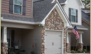 River rock is a natural stone that's timeless, nostalgic, and considered to be one of the first rock profiles ever used for ornamentation. Stone Veneer Vs Natural Stone Native Custom Stone
