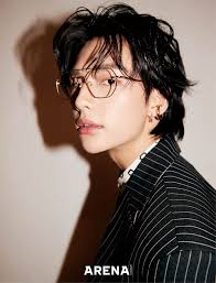 Yaşı, boyu, kilosu, göz rengi, kan grubu, sevgilisi, şarkıları, doğum tarihi, burcu, giydiği markalar vb hayatı hakkında tüm bilgiler ve haberler. Stray Kids Lee Know And Hyunjin Talk About Dancing Music And What They Want To Be Known For Kpophit Kpop Hit