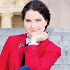 How about we do this, you lovely, creative folks! If you're a writer, why  not drop a little summary of what your latest wip is about! Or if you've  published, maybe a